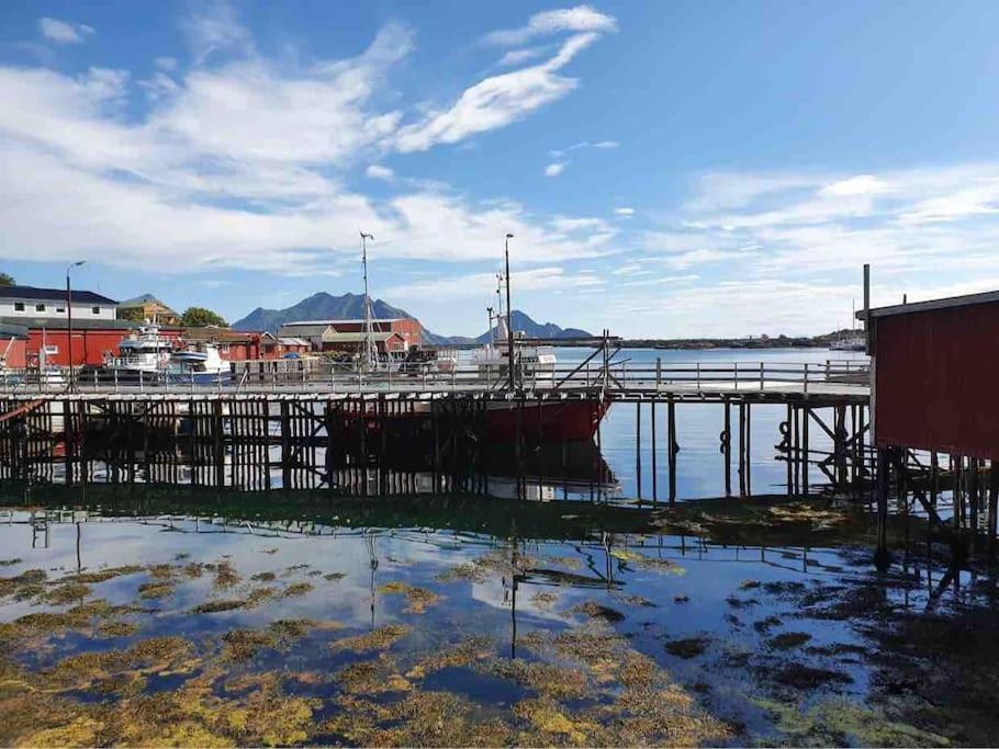 Real Fisherman'S Cabins In Ballstad, Lofoten Exterior photo