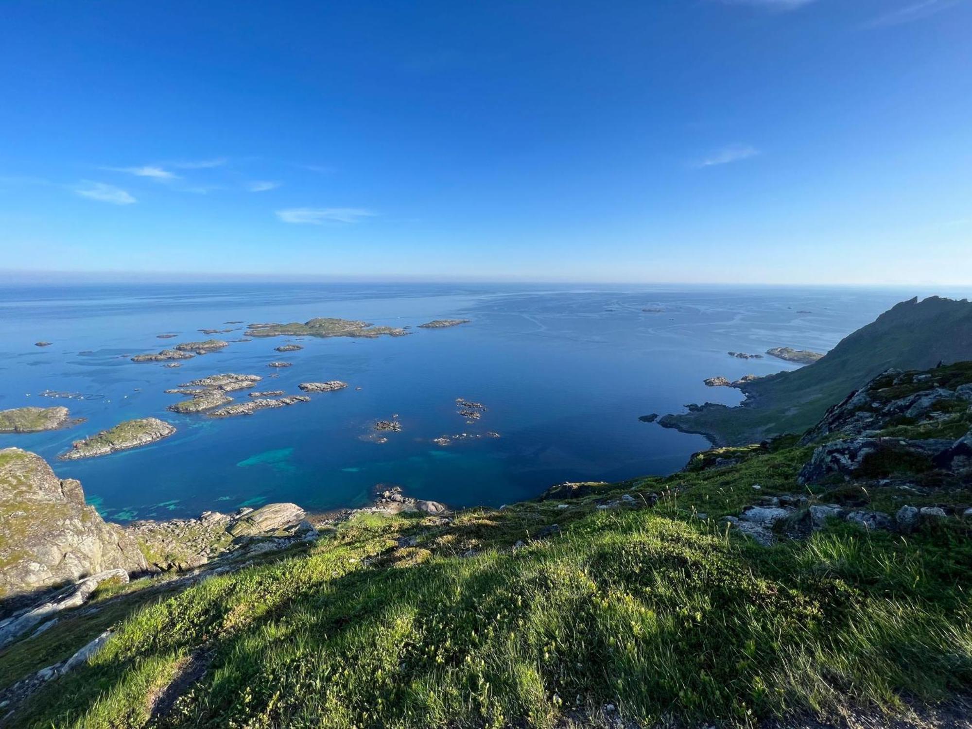 Real Fisherman'S Cabins In Ballstad, Lofoten Exterior photo
