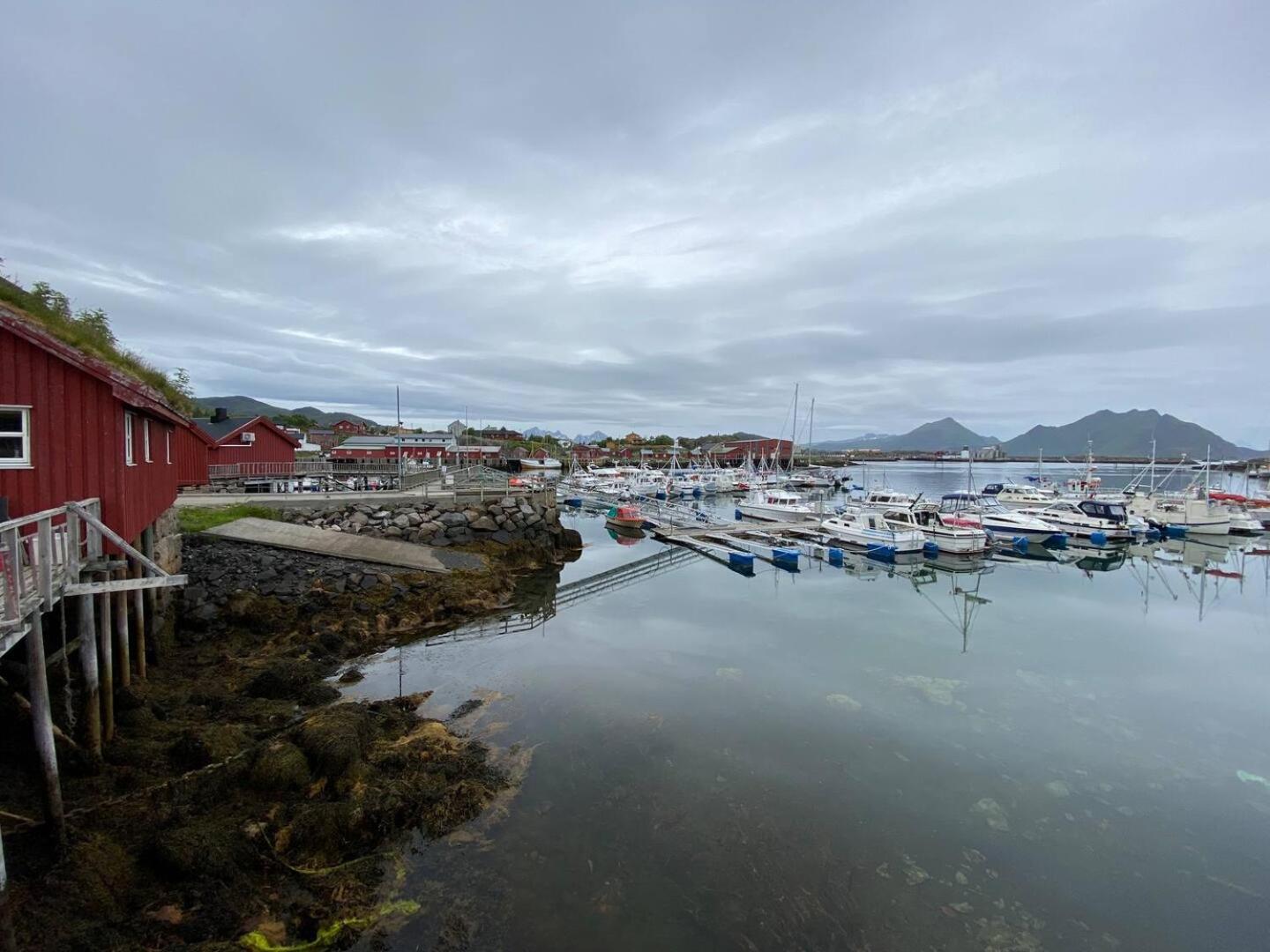 Real Fisherman'S Cabins In Ballstad, Lofoten Exterior photo