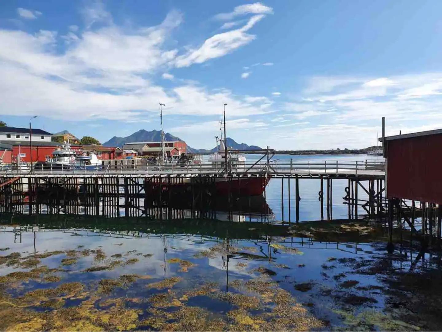Real Fisherman'S Cabins In Ballstad, Lofoten Exterior photo